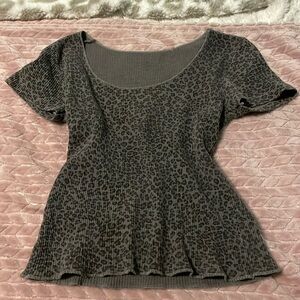 Brandy Melville Ribbed leopard print top